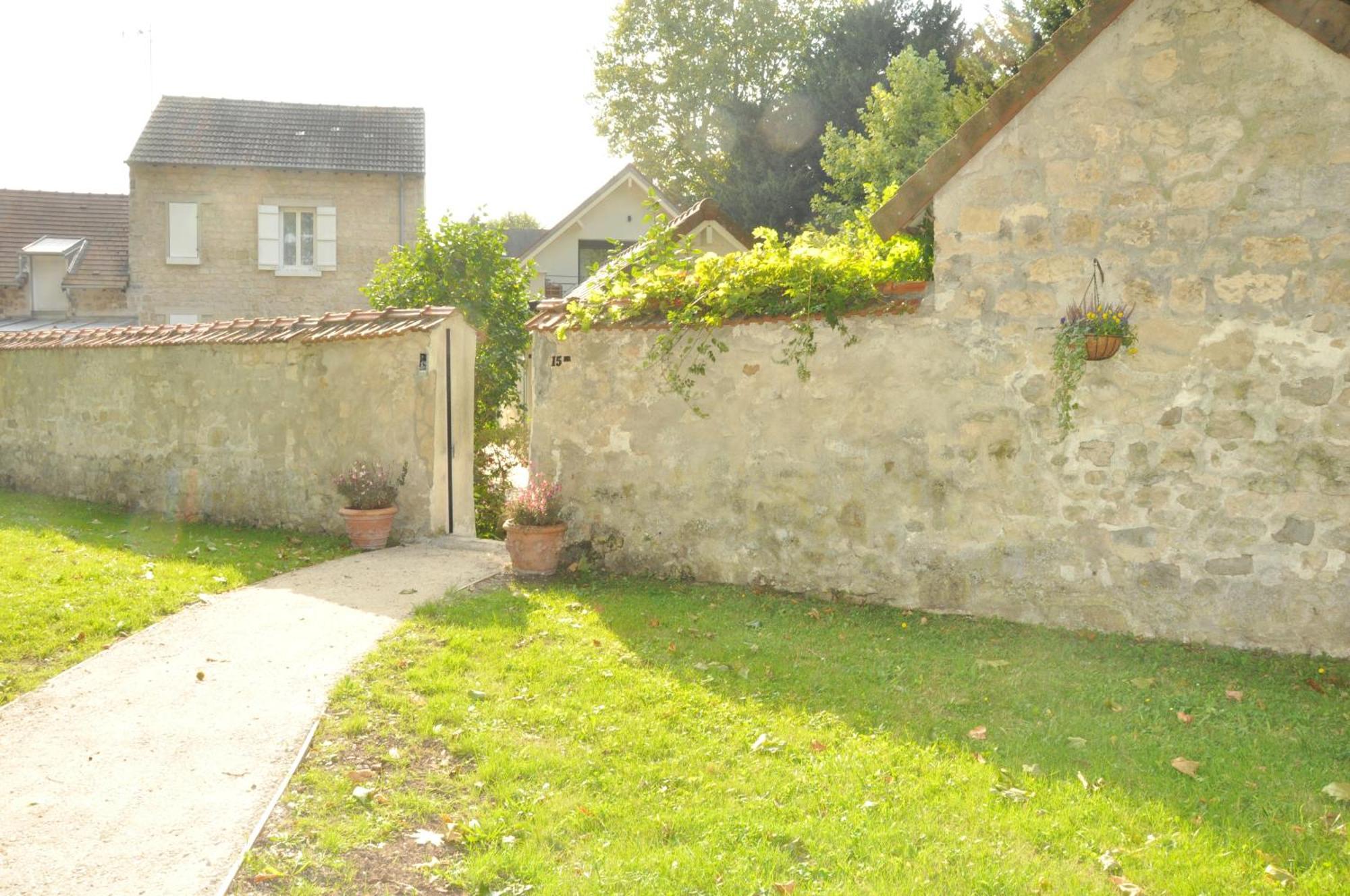 Bed and Breakfast Nouveau Au Coeur De L'Isle Adam - Le Clos De L'Isle Exteriér fotografie