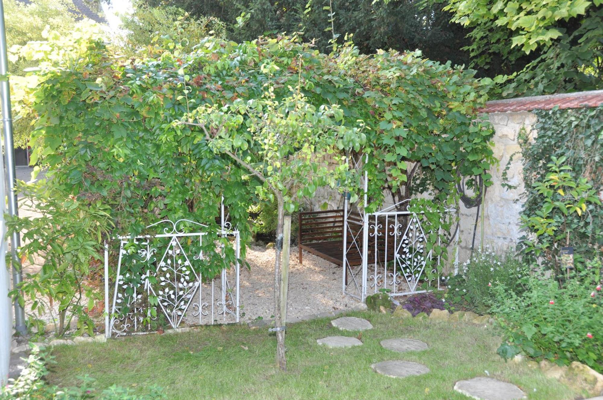 Bed and Breakfast Nouveau Au Coeur De L'Isle Adam - Le Clos De L'Isle Exteriér fotografie